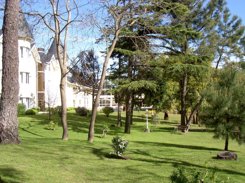Parque Hotel Jean Clevers ปุนตา เดล เอสเต ภายนอก รูปภาพ The park of the Château de launay