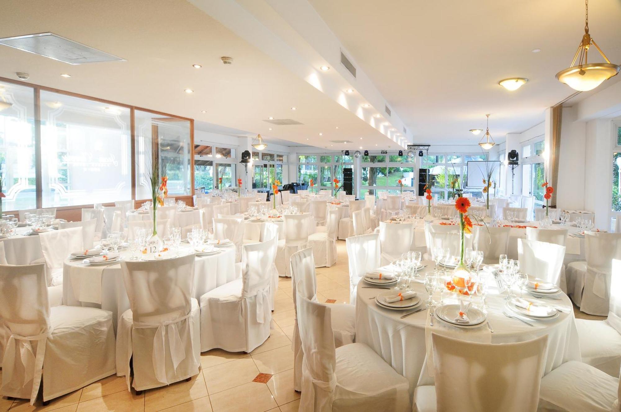 Parque Hotel Jean Clevers ปุนตา เดล เอสเต ภายนอก รูปภาพ The interior of the restaurant
