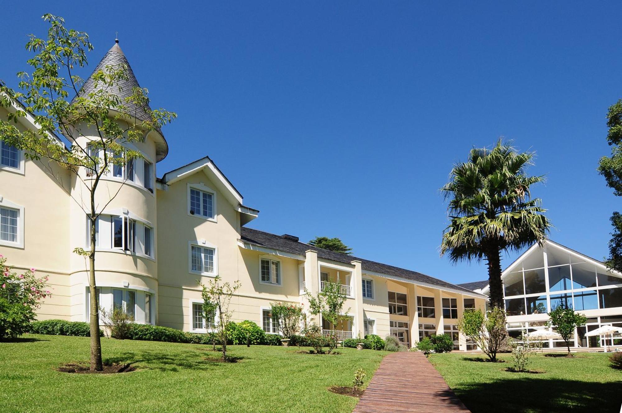 Parque Hotel Jean Clevers ปุนตา เดล เอสเต ภายนอก รูปภาพ The main building of the school